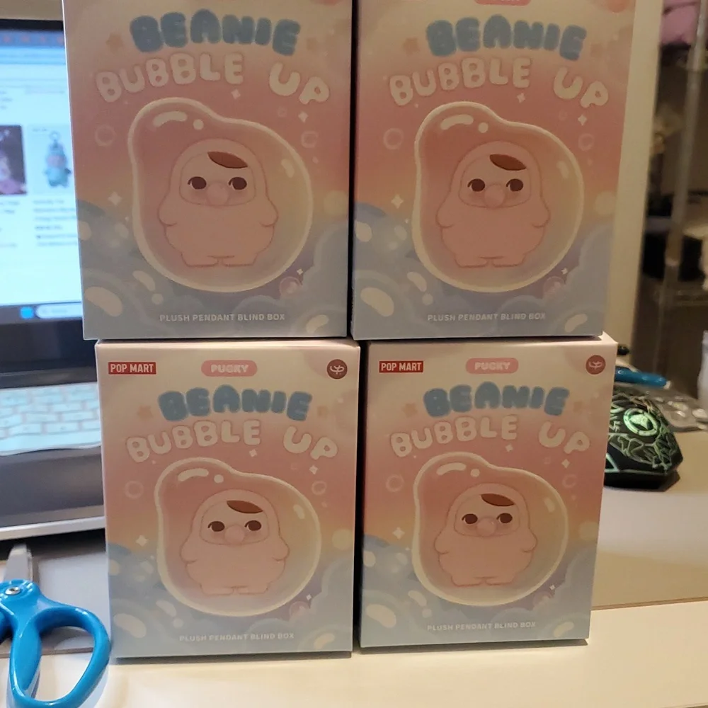 New Pucky BEANIE Bubble In Box - Picture 1 of 3